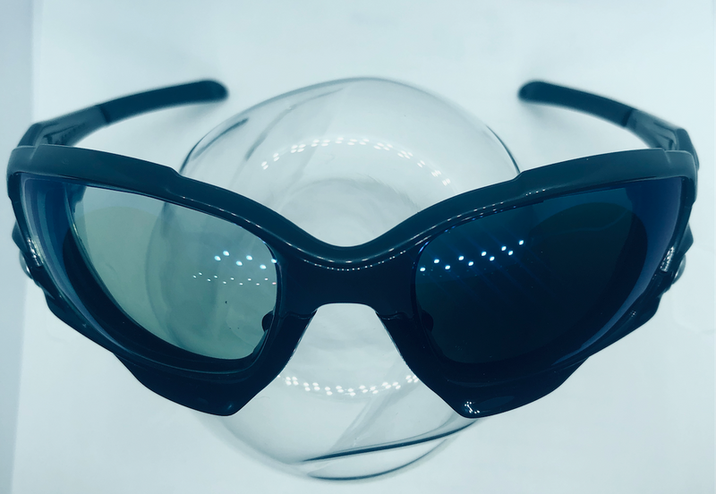 Light Reactive Sunglasses vs Everyday Glasses